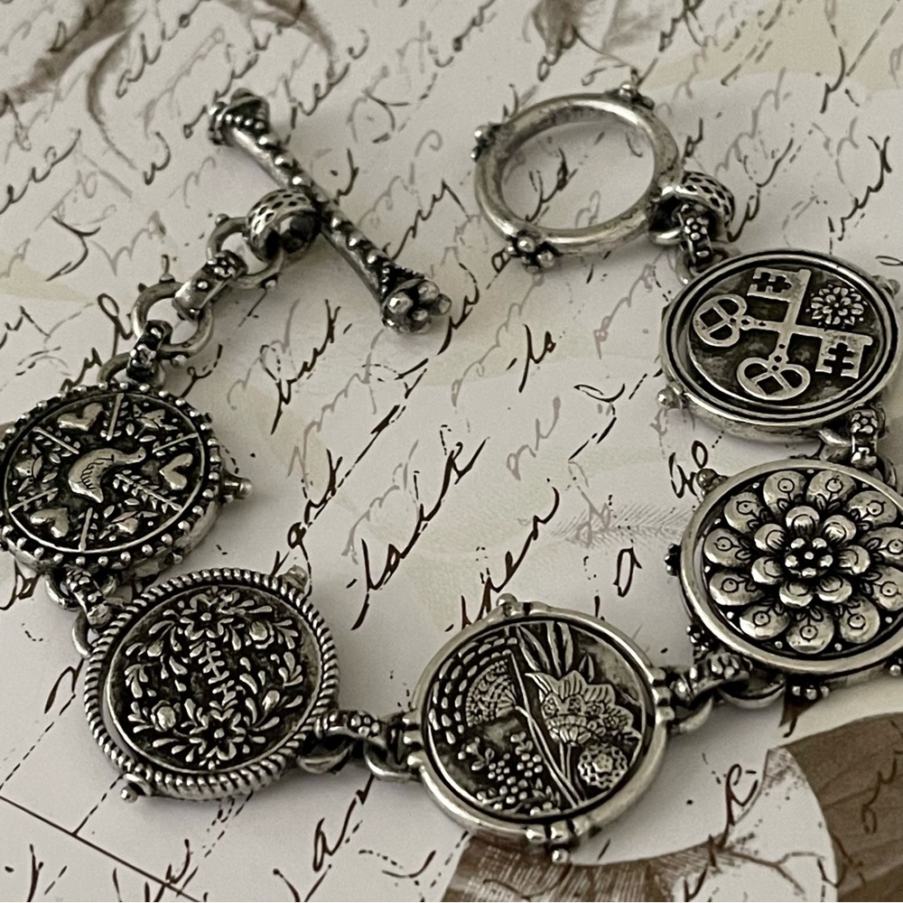 Lucky Brand Antique Silver Swivel Coin Toggle Bracelet - Picture 3 of 12